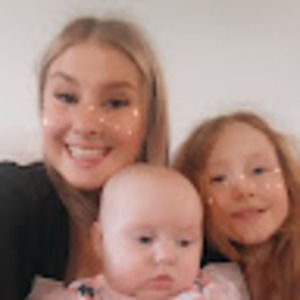 Meet your Posher, Holly